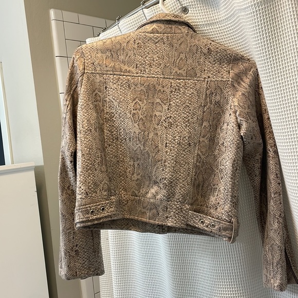 Snake print jacket - Picture 4 of 4